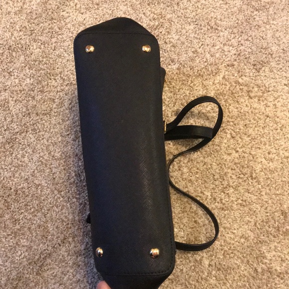 Black Micheal Kors Tote - Picture 6 of 10